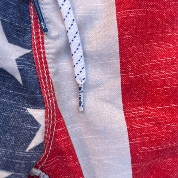 Men's Billabong Shorts Multicolor USA Flag 32 Board Layback Pocket Surf Beach 1A - Picture 6 of 14